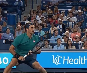 开云体育官网-关于费德勒重返赛场，险胜首场状态出色，尤文图斯观众沸腾！的信息