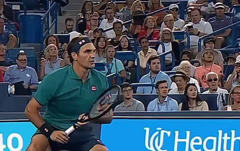 开云体育官网-关于费德勒重返赛场，险胜首场状态出色，尤文图斯观众沸腾！的信息